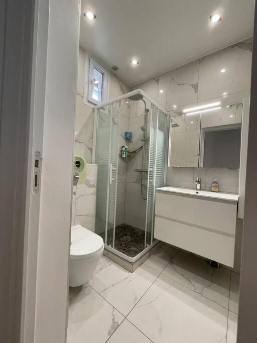 Paris Centre Clamart Hopital Percy Appart 2 Pieces Tres Lumineux Grand Екстериор снимка